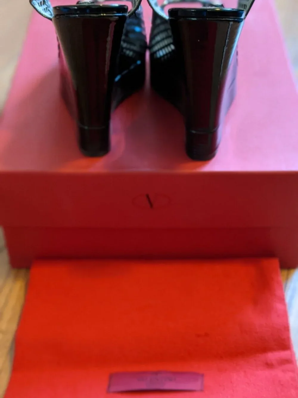 Valentino Garavani Black Mesh Crystal Lattice VLogo Platform Heels 37.5 US 7.5